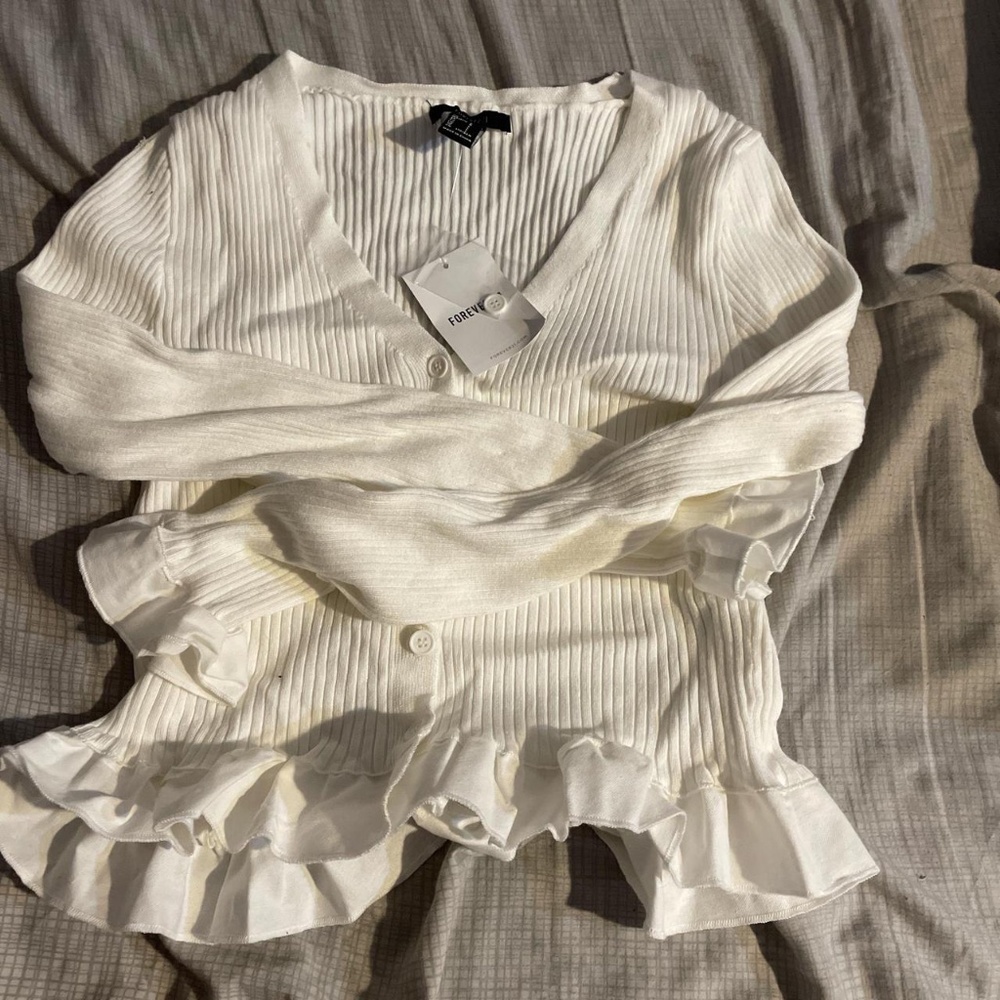 Forever 21 White Ruffled Button Down Cardigan Size Large